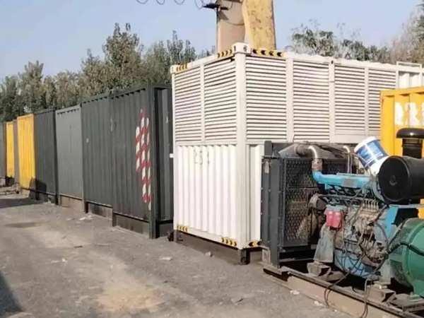 三家镇200KW柴油发电机机组每小时油耗是多少?